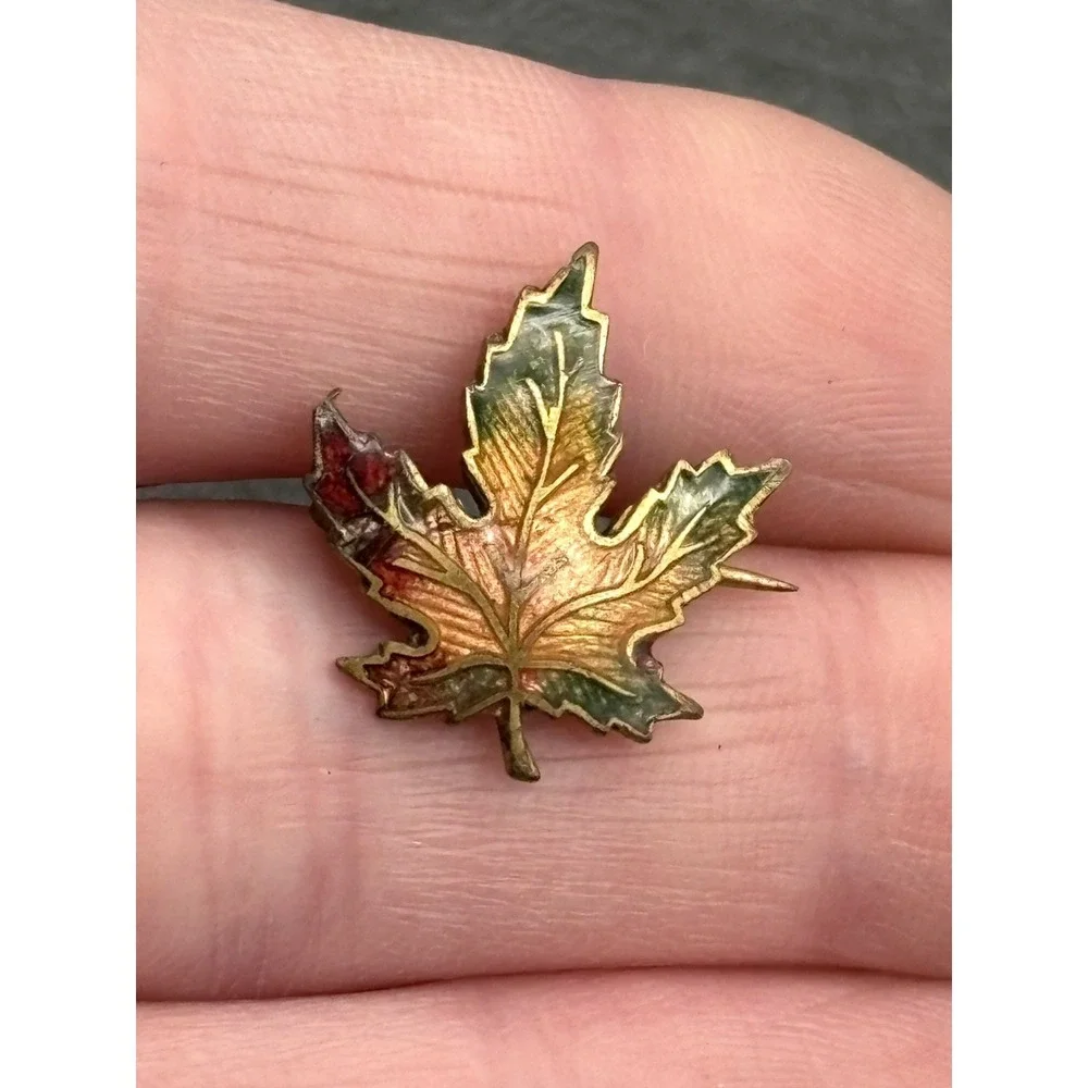 Vintage Maple Leaf Enamel Small Lapel Pin Multicolor Gold Tone C Clasp Canada